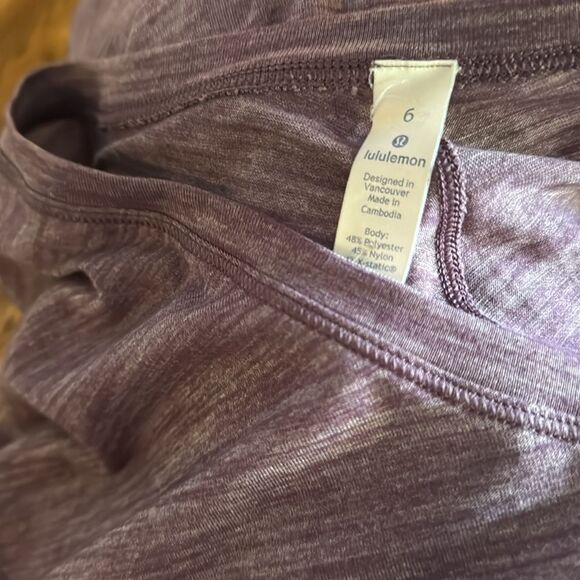 Lululemon heathered foxglove Meant To Move scoop neck lightweight tee. Size 6. - Picture 10 of 10